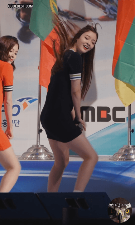 다이아 은진 밀착 원피스 발차기