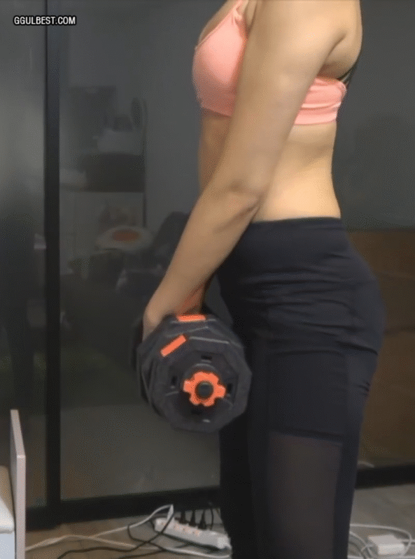 운동하는 일본 처자