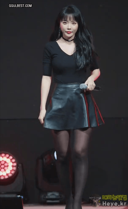 홍진영 경운기춤 검스.gif