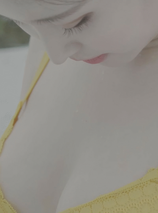 셔츠 벗는 김나정 아나운서 노란 속옷