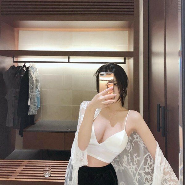 모델 이시아