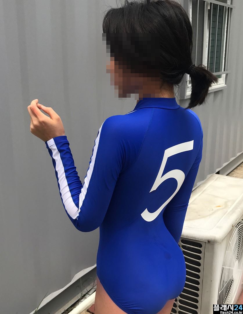 한강수영장 안전요원 처자 다른짤