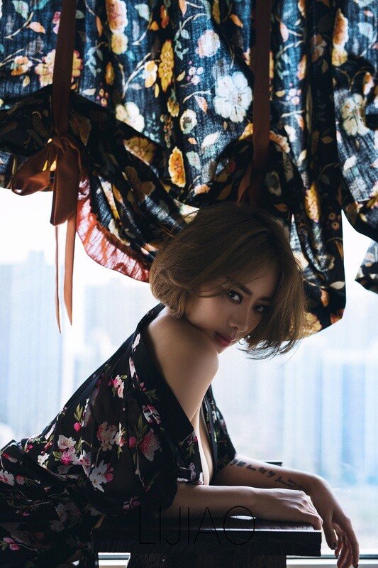 엄청난 거유모델