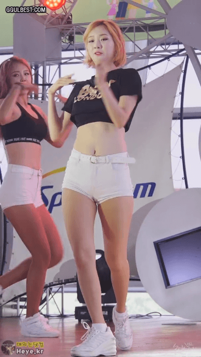 두산베어스 치어리더 서현숙.gif
