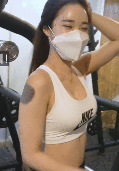 헬스장간 나이키 스포츠 브라 ㅊㅈ