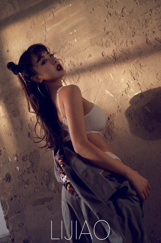 엄청난 거유모델