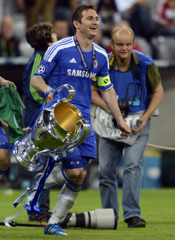 Chelsea's British Midfielder And Captain Frank Lampard Runs