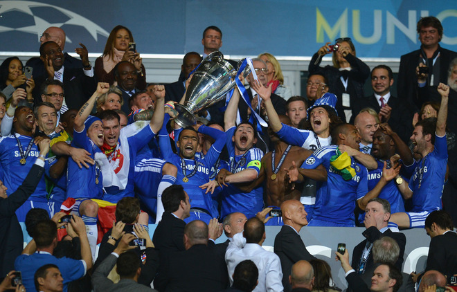   Frank Lampard Of Chelsea Lifts