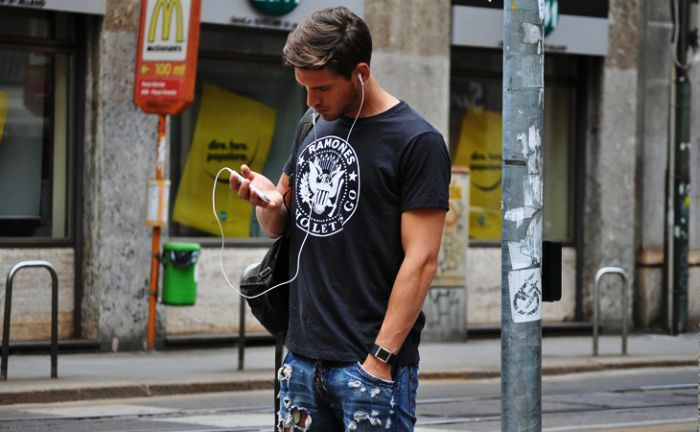 Boys on the Streets of Milan (14 pics)