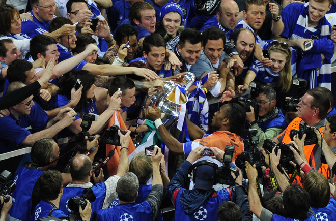 Chelsea's Ivorian Forward Didier Drogba Celebrates