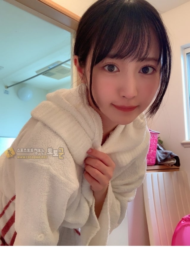 한일 월드컵 때 태어난 AV 신인 배우