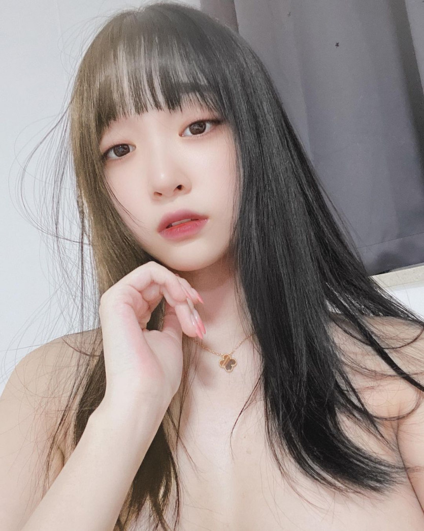 살 쪄서 가슴 커진 강인경