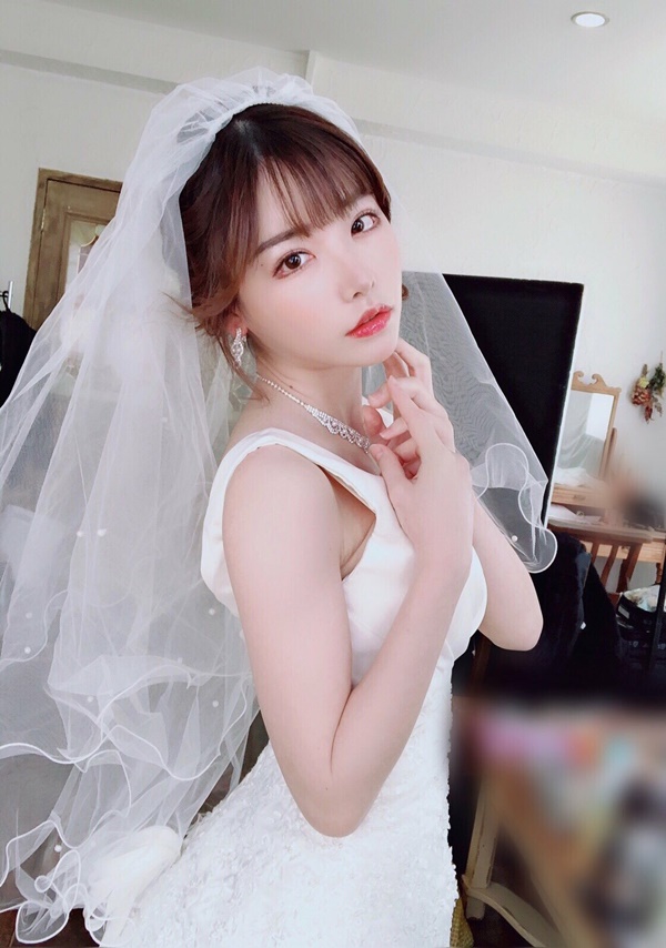 후카다 에이미