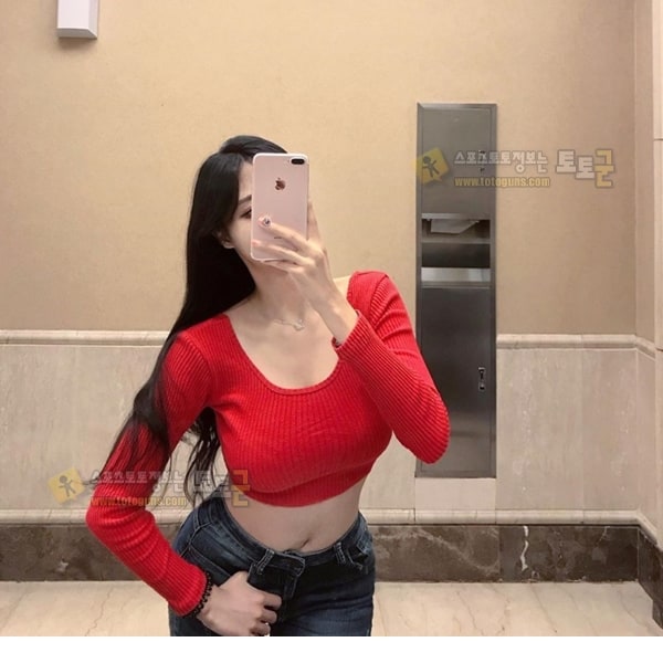먹튀검증 토토군 포토 골반 다가진 인스타여신 블랑주 모델 민주