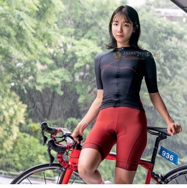 먹튀검증 토토군 포토 그녀는 운동중