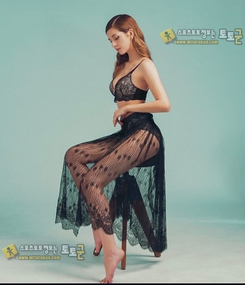 먹튀검증 토토군 포토 엘미라 아크메도바