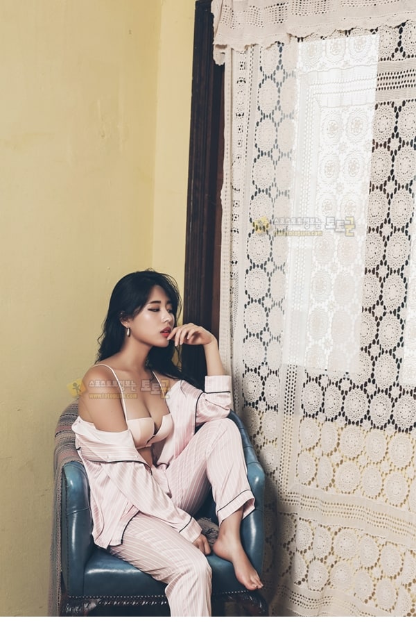모델 라엘
