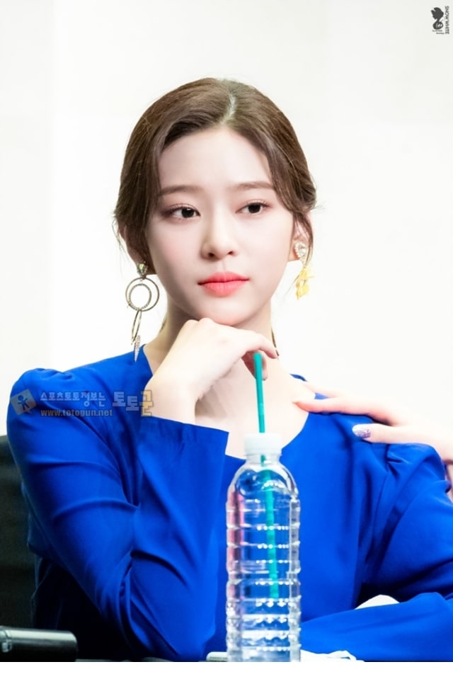 먹튀검증 토토군 포토 아이즈원 김민주
