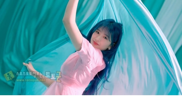 먹튀검증 토토군 포토 아이즈원 안유진