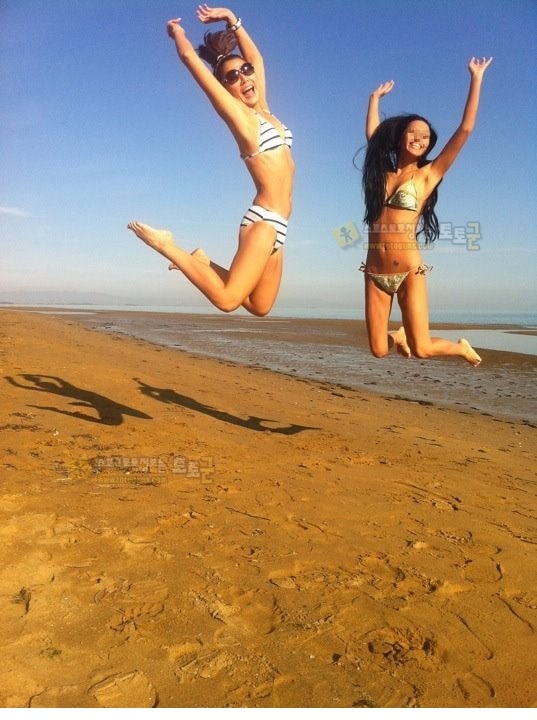 먹튀검증 토토군 포토 SNS에 올라온 점핑하는 처자들