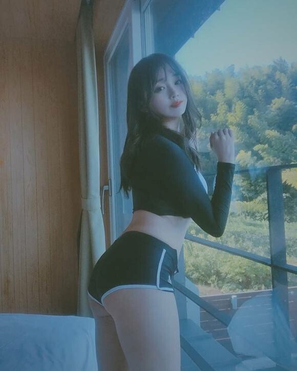 몸매죽여주는 피팅모델