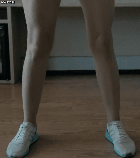 운동하는 서양녀