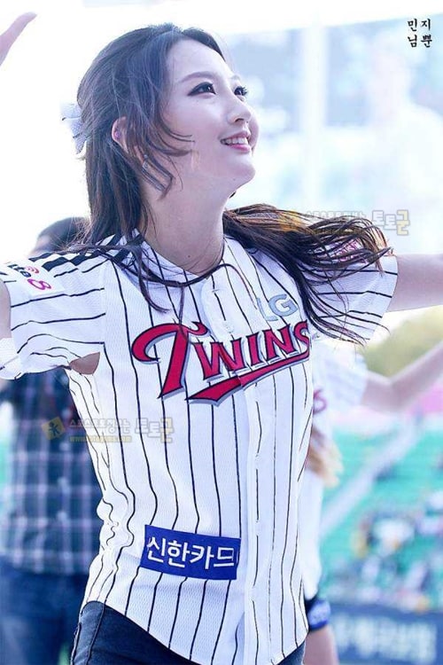 치어리더 김민지