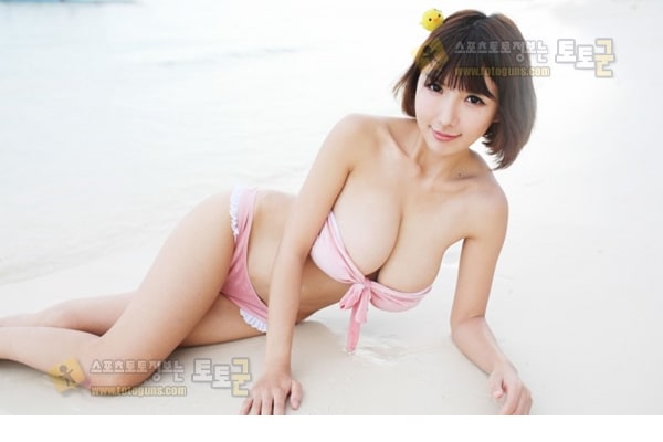 먹튀검증 토토군 포토 Bikini Girl