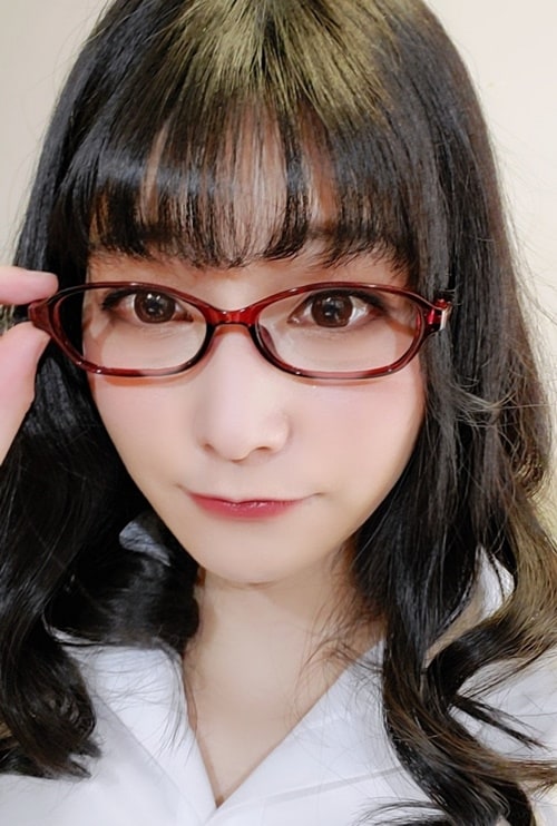 주방에 어울리는츠치야 카나데 복장