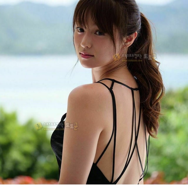 먹튀검증 토토군 포토 후카다 쿄코의 섹시 화보