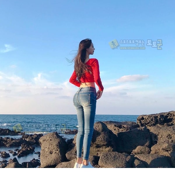 먹튀검증 토토군 포토 골반 다가진 인스타여신 블랑주 모델 민주