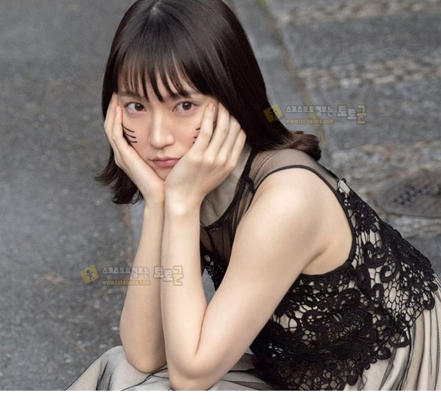 먹튀검증 토토군 포토 이상한 세계에 귀여운 언니 리호 요시오카