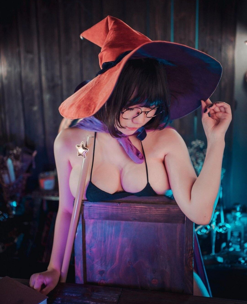 몸매 좋은 코스프레녀