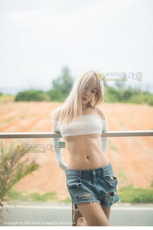 먹튀검증 토토군 포토 청반바지 컨셉 죽입니다.