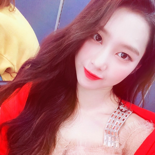 이름모를 아이돌 예쁘다