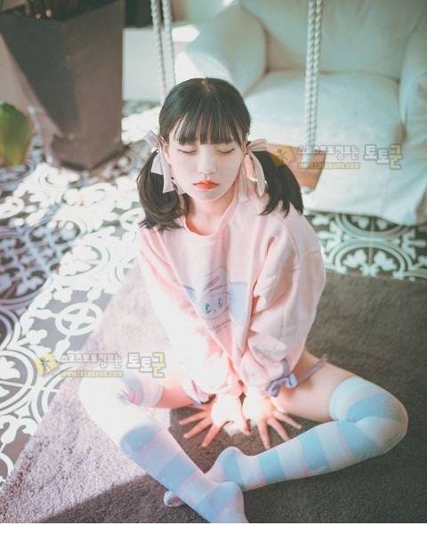 피팅모델 정제니.