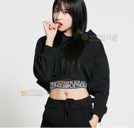 먹튀검증 토토군 포토 크롭티 처자