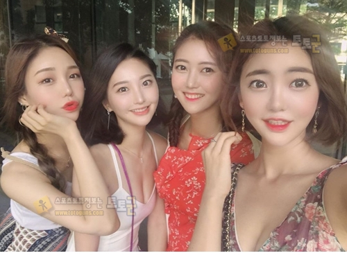 먹튀검증 토토군 포토 휴가중인 치어리더들