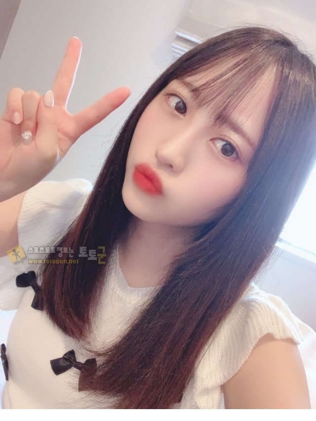 먹튀검증 토토군 포토 한일 월드컵 때 태어난 AV 신인 배우