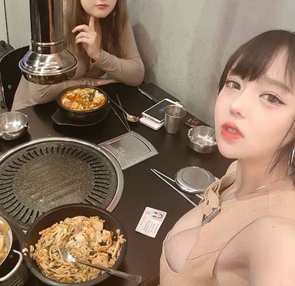코스프레가 답인듯 하오