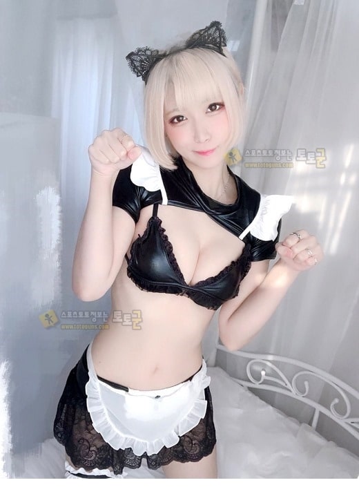 메이드 컨셉 그라비아녀