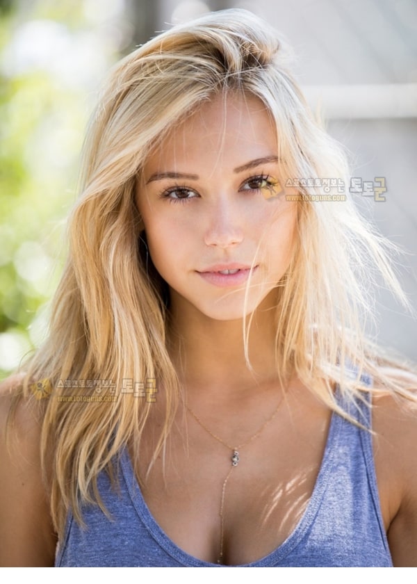 먹튀검증 토토군 포토 알렉시스 렌 Alexis Ren