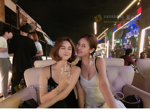 먹튀검증 토토군 포토 휴가중인 치어리더들