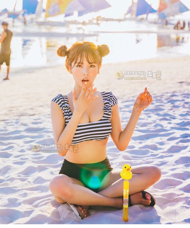 먹튀검증 토토군 포토 깜찍한 비키니걸