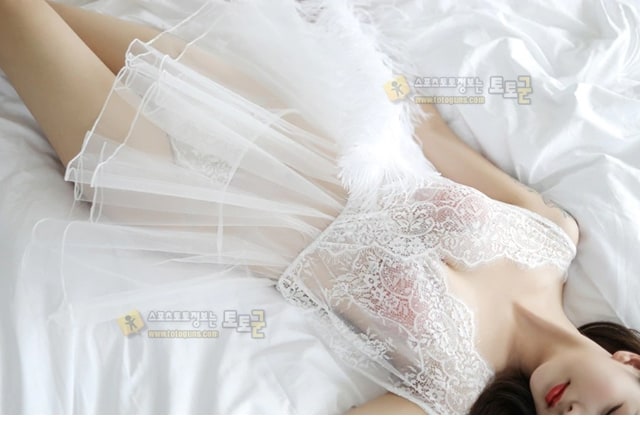 먹튀검증 토토군 포토 깔끔하게 깨끗한 모델녀