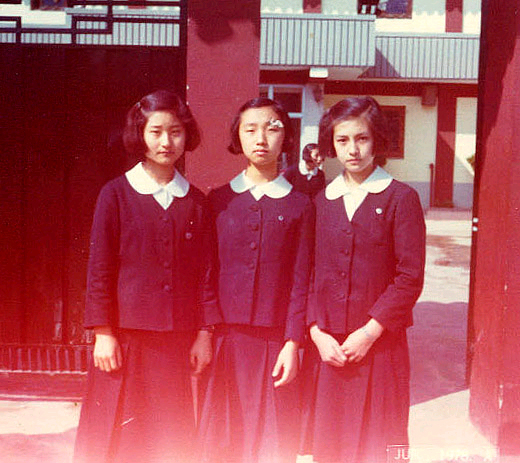 
				미녀 여자 연예인 어렸을때.jpg				 0
